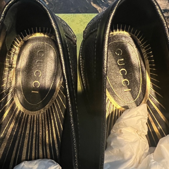 Authentic Gucci Cara Logo Moccasin Loafer - Picture 6 of 10